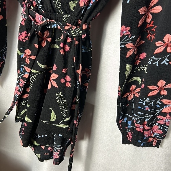 Parisian romper size 6 .black,floral multicolor long sleeve,  faux wrap,surplice - Picture 4 of 15